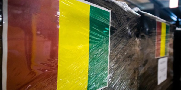 PRISM fait don d’équipements médicaux à la Guinée après l’incendie meurtrier du 18 décembre